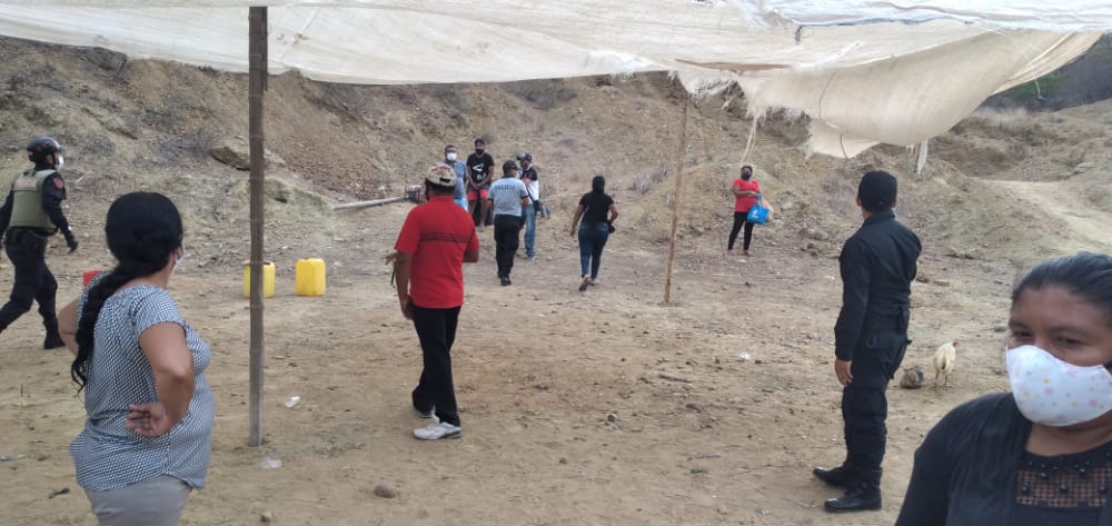 Intervienen a coliseo de gallos clandestino en Corrales