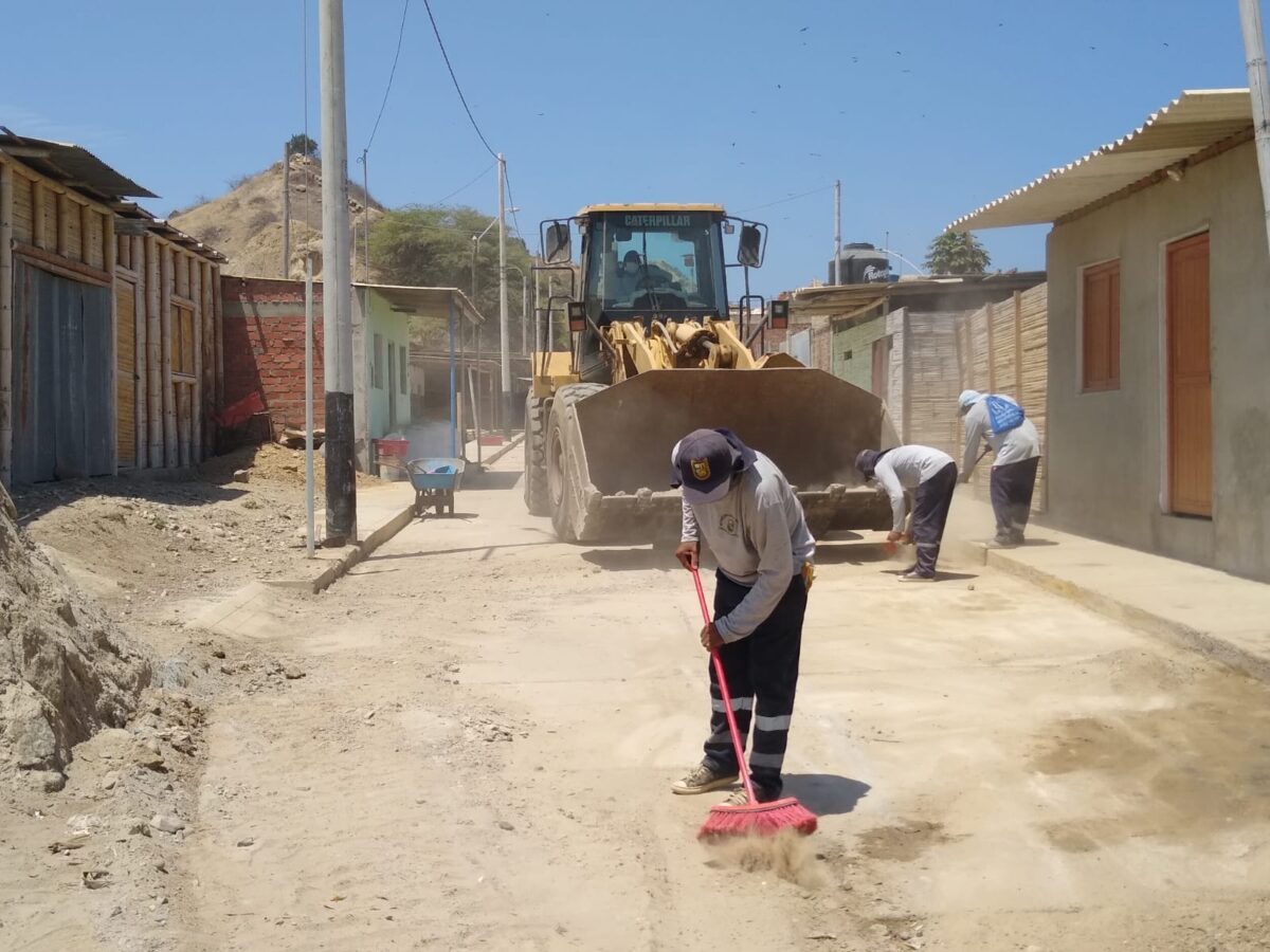 Recogen material de construcción en Cancas