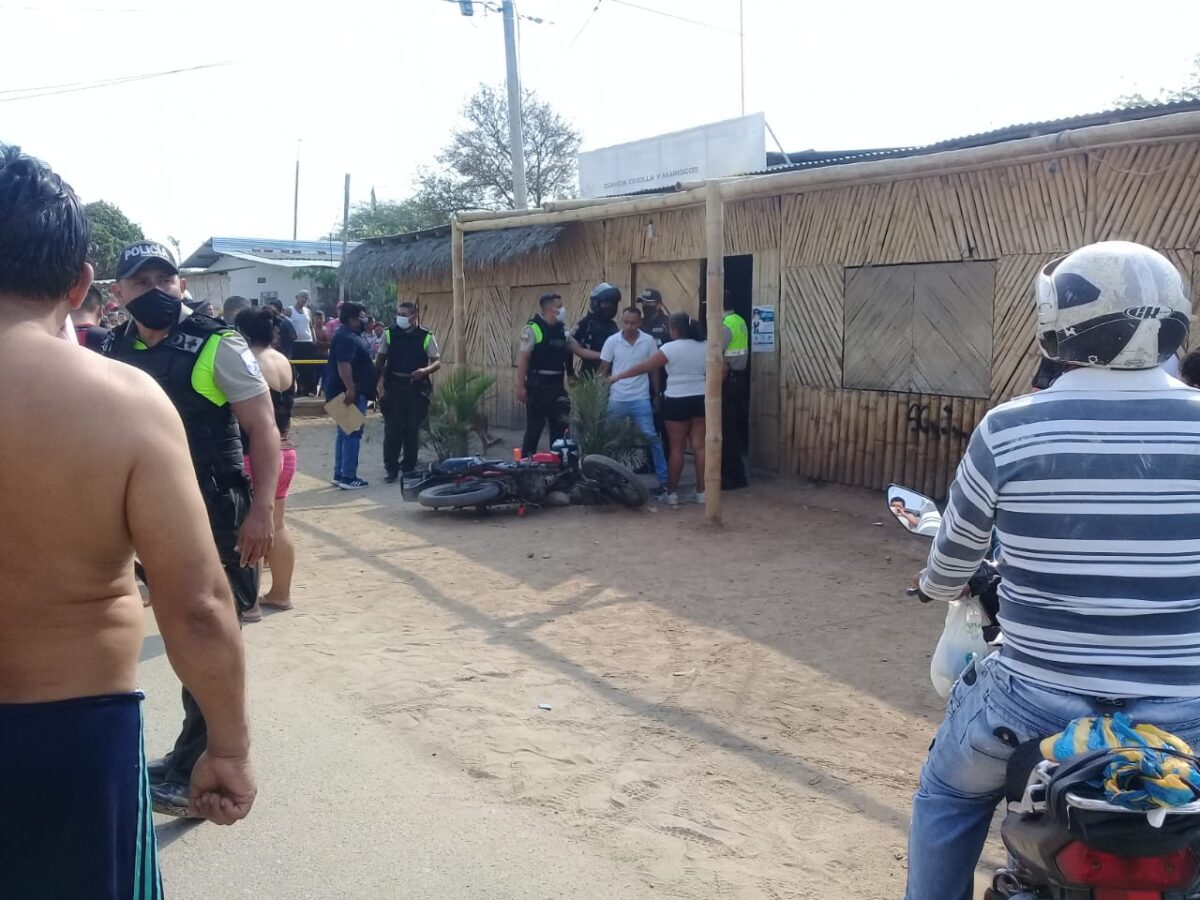 Sicarios desatan balacera en un bar y matan a tres personas en la frontera