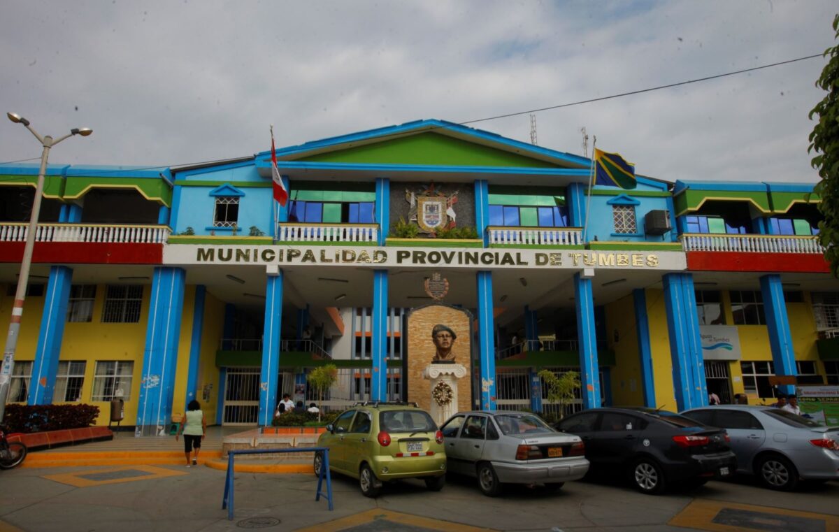 EL FESTÍN EN SERVICIOS PARA LA COMPRA DE LAS MASCARILLAS EN LA MPT