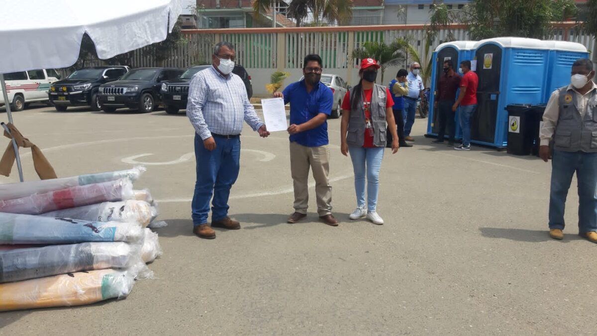 Equipan las playas en prevención ante la COVID-19