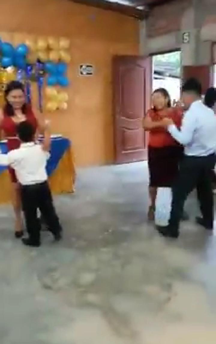 Celebran fiesta de graduación pese a segunda ola