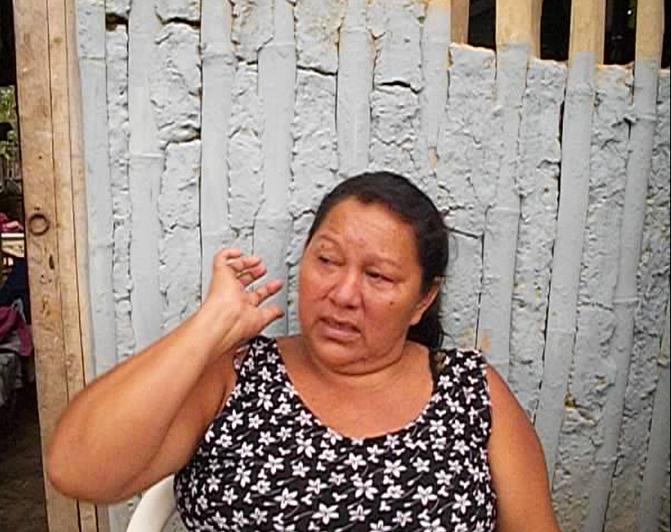 HUMILDE TRABAJADORA DICE SER VICTIMA DE HOSTIGAMIENTO