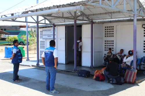 Intervienen a 14 venezolanos ilegales en Tumbes