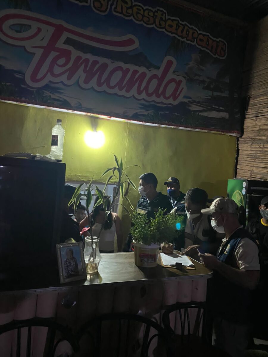 Intervienen bares clandestinos en pleno toque de queda