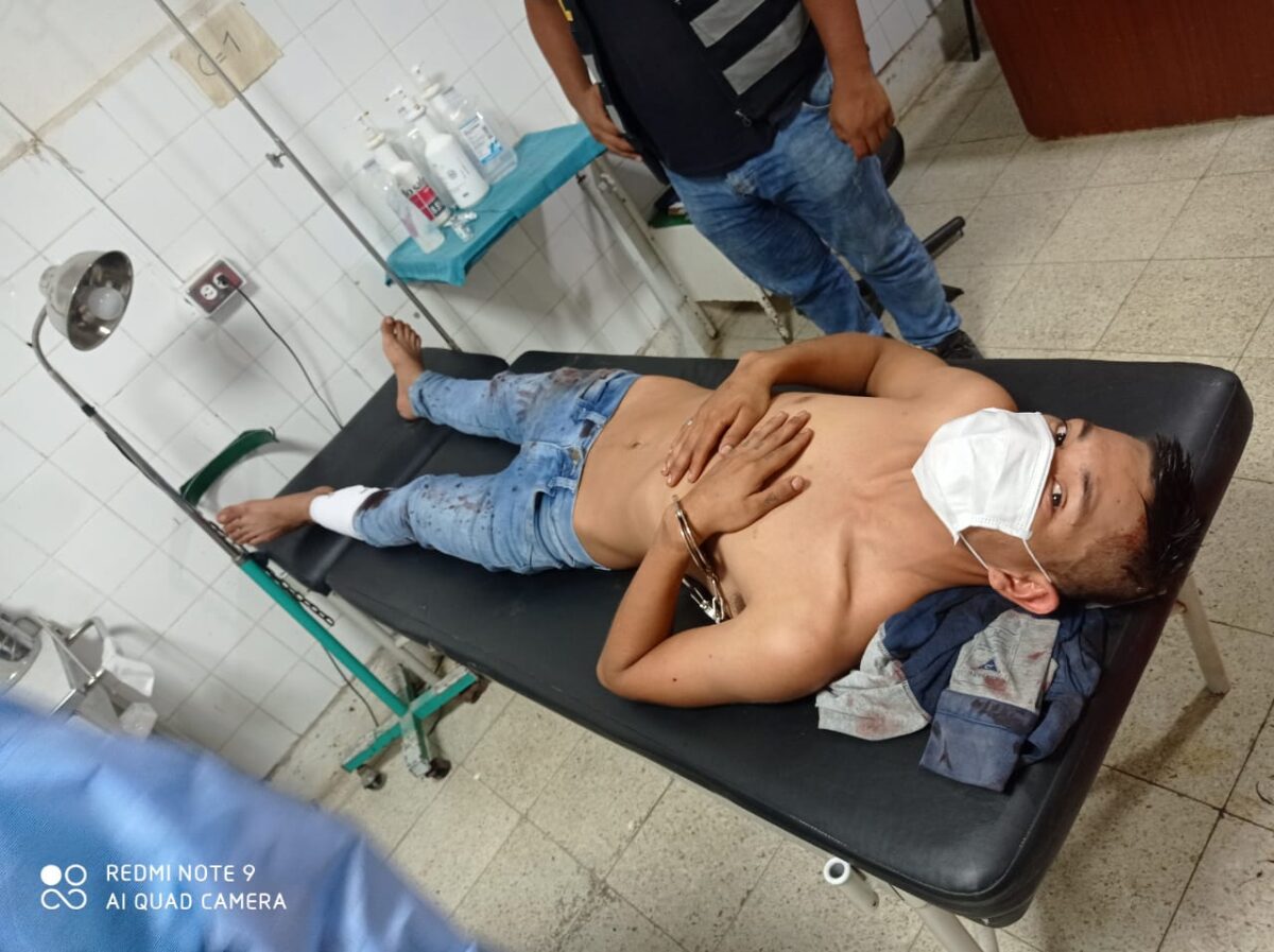 Policía frustra asalto: Dos asaltantes quedaron heridos