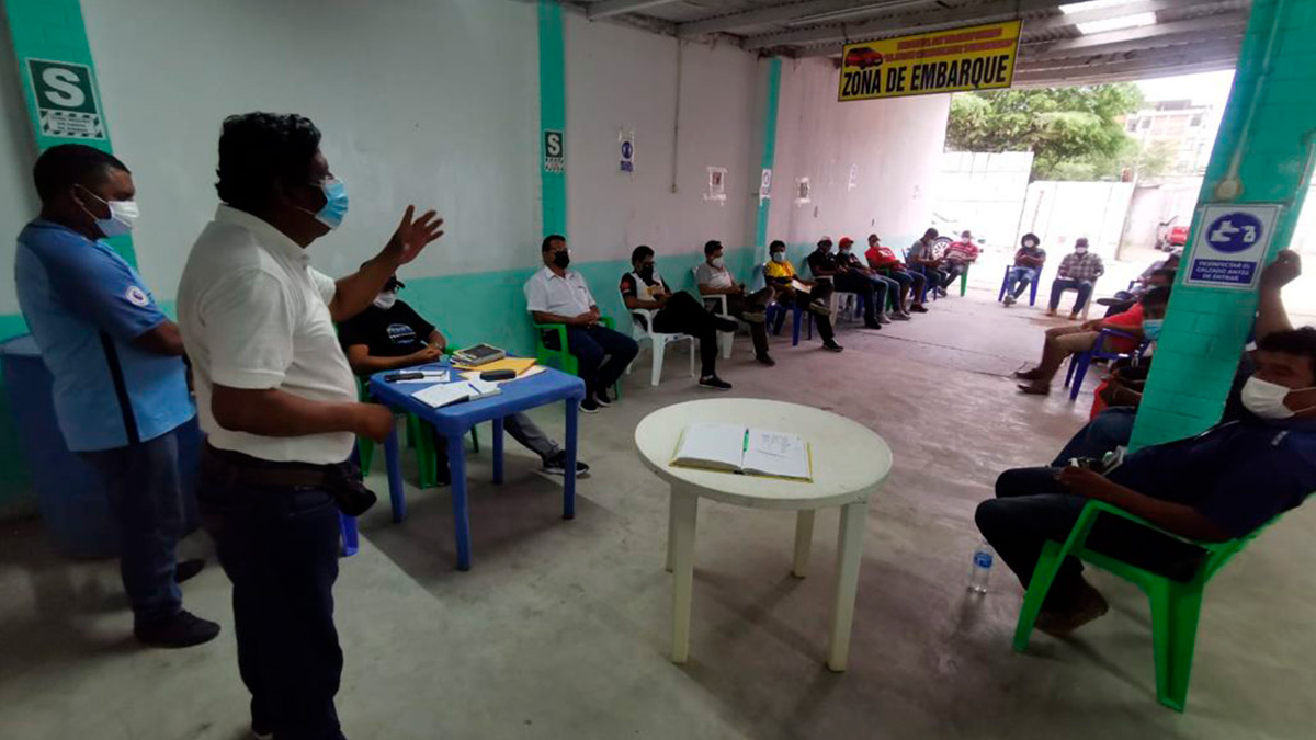 Transportistas reafirman su apoyo a Elvis Mendoza