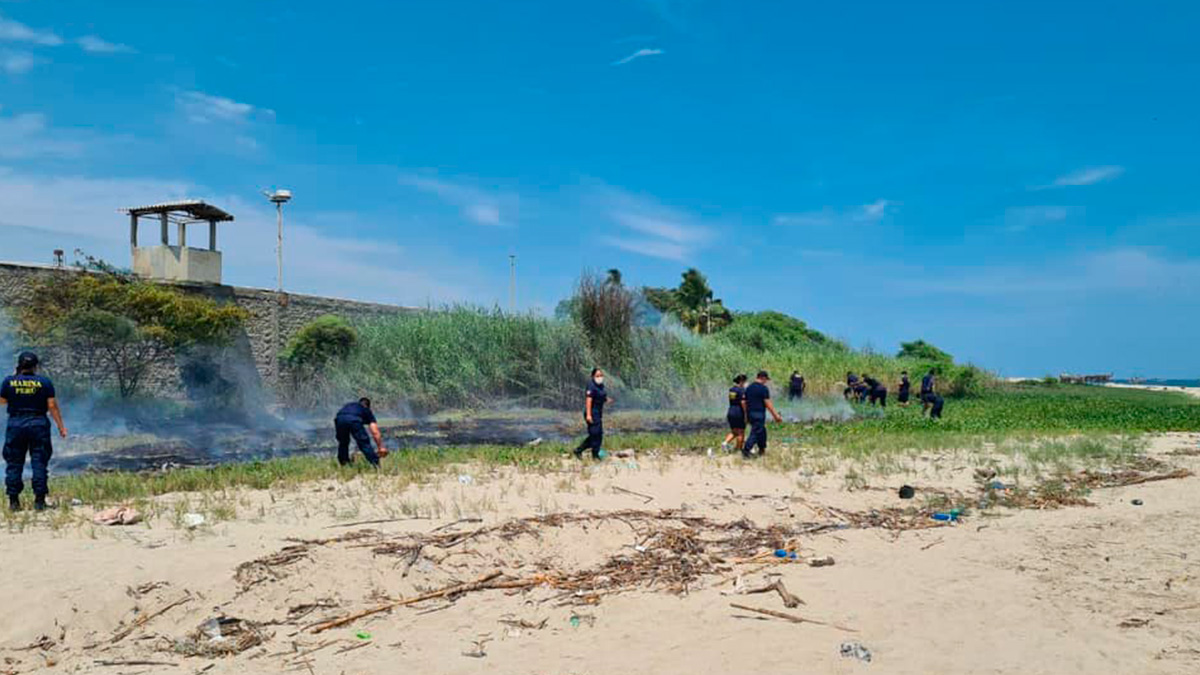 Personal naval controló incendio en La Cruz