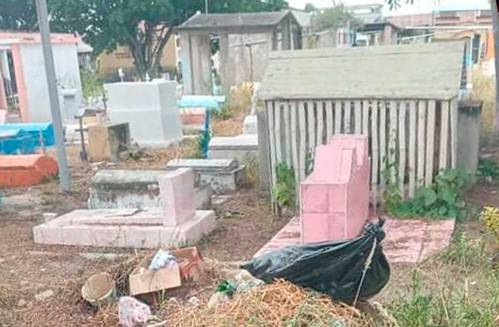 Zarumilla: Cementerio San Carlos repleto de basura