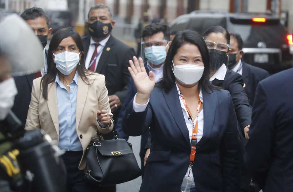 Keiko Fujimori seguirá con comparecencia con restricciones