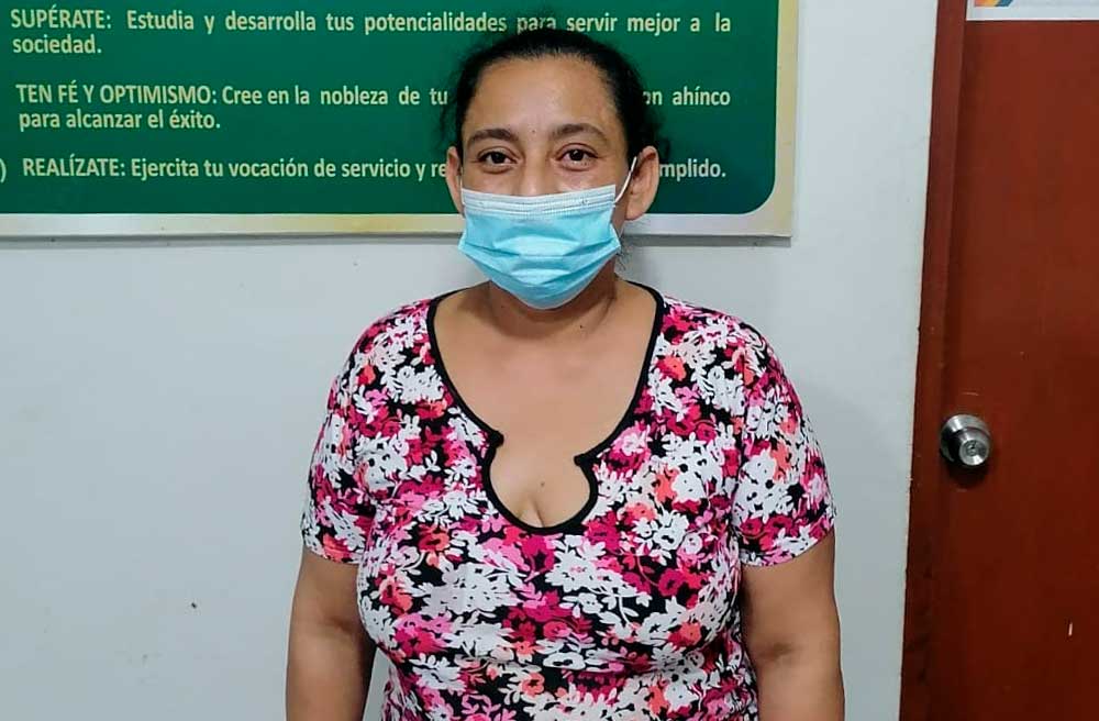 Madre es detenida por agredir brutalmente a su hijo