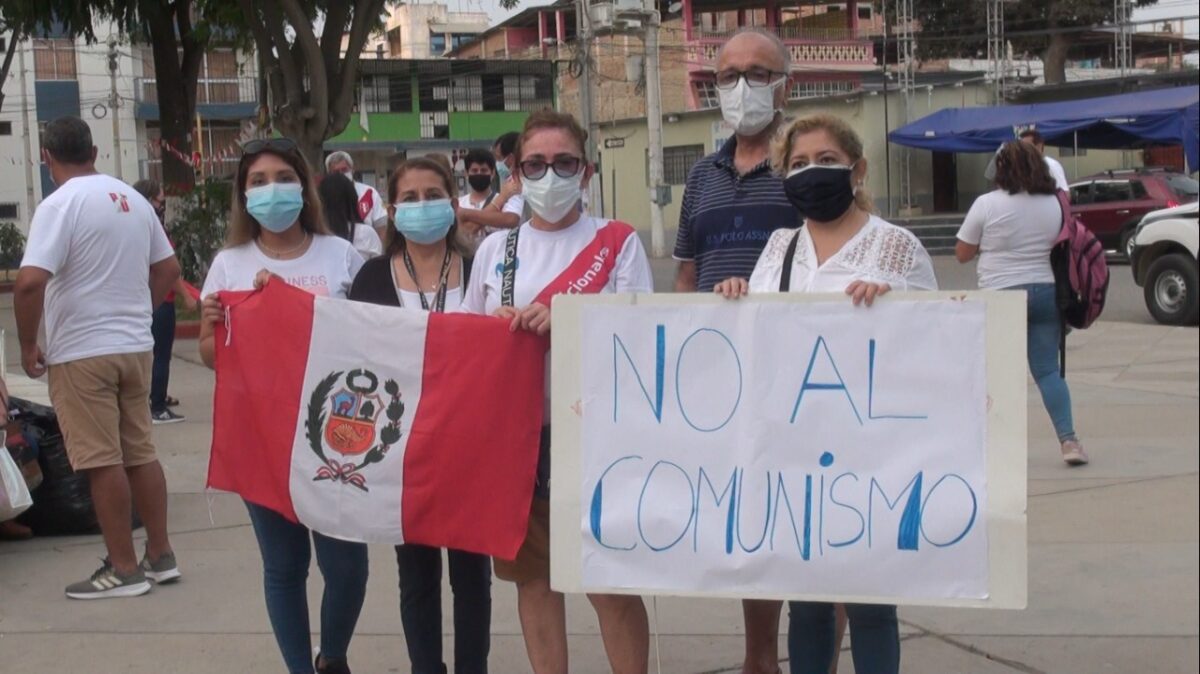Tumbesinos marcharon en contra de medidas tomadas por Pedro Castillo