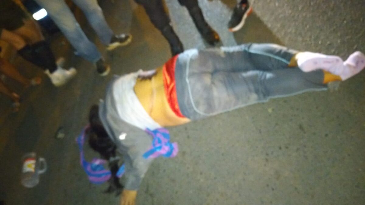 Choque entre tico y una motocicleta deja dos heridos