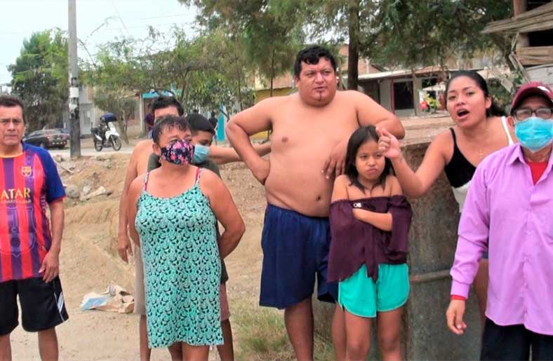 Llevan más de 15 días viviendo en medio de la inmundicia