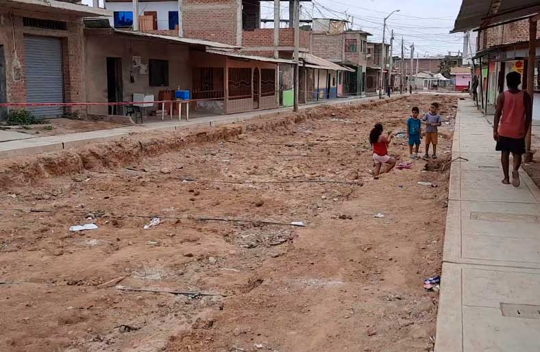 Obra abandonada en barrio Pampa Grande
