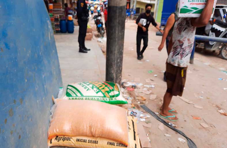 Moradores se quejan por desorden de comerciantes