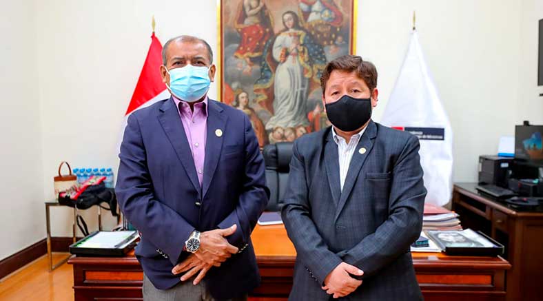 «El Premier evalúa la apertura de la frontera con el ecuador»