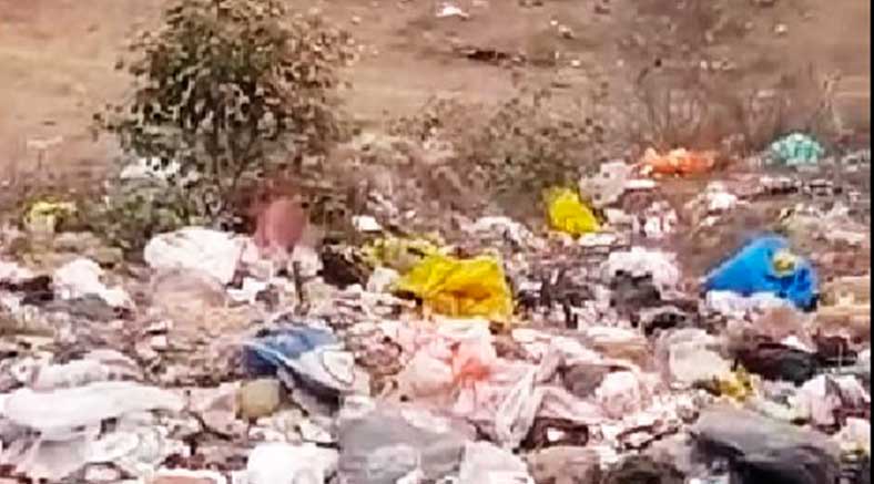 Vecinos deben quemar la basura acumulada