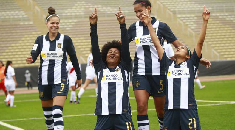 La Liga Femenina de fútbol ingresa a su recta final con partidos de alta tensión