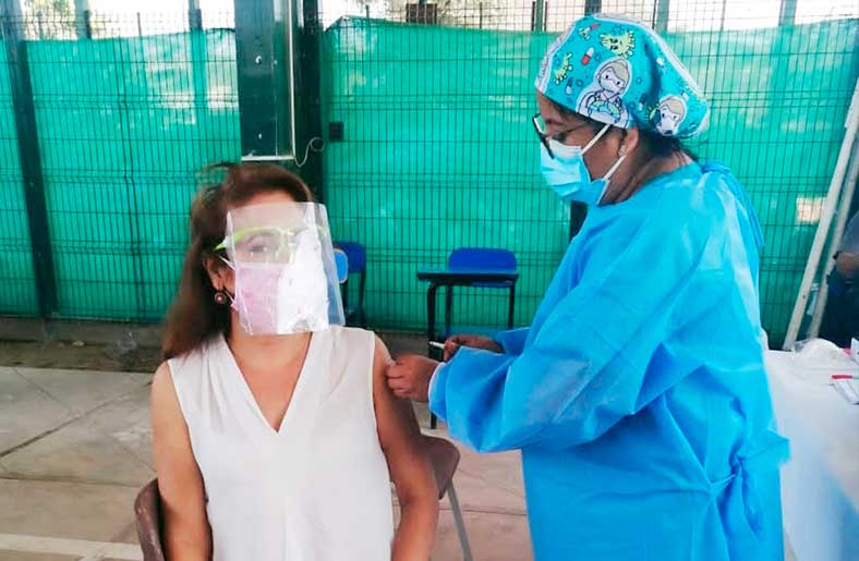 Diresa Tumbes inició la vacunación a mayores de 40 años