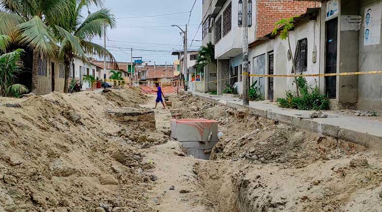 AA. HH. Miguel Grau sufre por excavaciones de obra abandonada