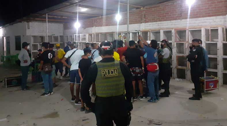 Fiscalía y Policía intervienen coliseo de gallos