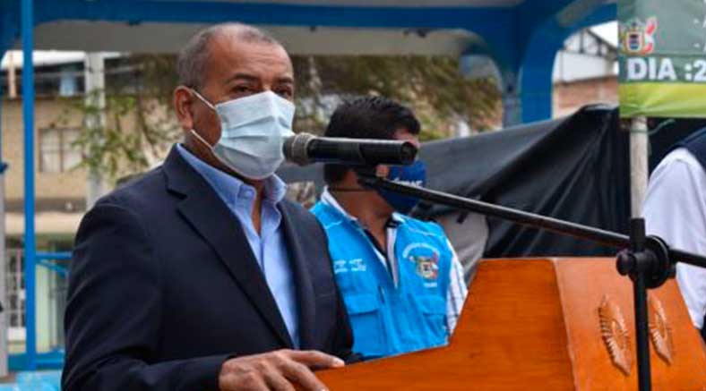 Gobernador regional anuncia vacunación binacional para el jueves 16