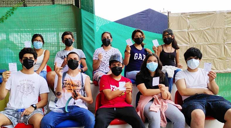 Realizarón vacunatón para niños y adolescentes de 12 a 17 años en la UNT