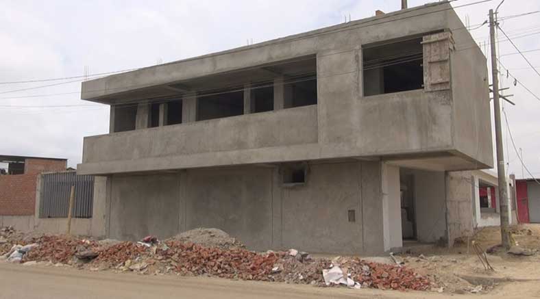 Obra de colegio Mafalda Lama sigue abandonado