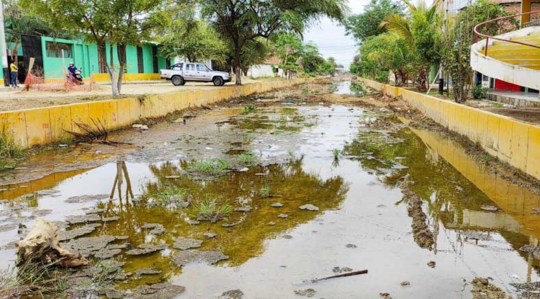OTASS y el alcalde brillan por ausencia en la obra de Vía Canal
