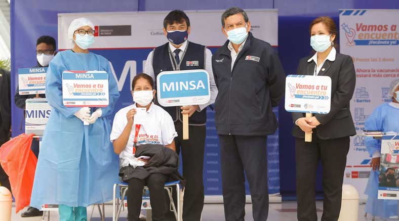 Minsa: Junta de expertos evaluará necesidad de aplicación de tercera dosis contra covid-19