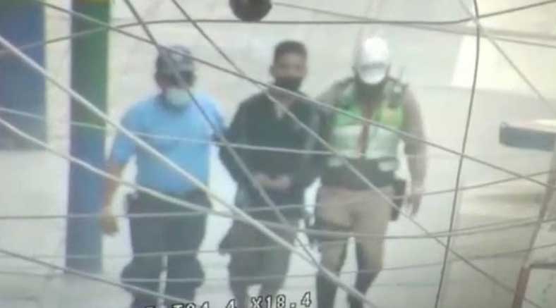 Detienen a sujeto que amenazaba con cuchillo a los transeúntes