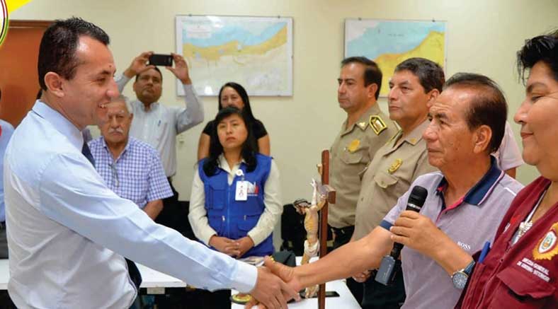 El funcionario más detestable del “Chino Flores” se libra de la cárcel