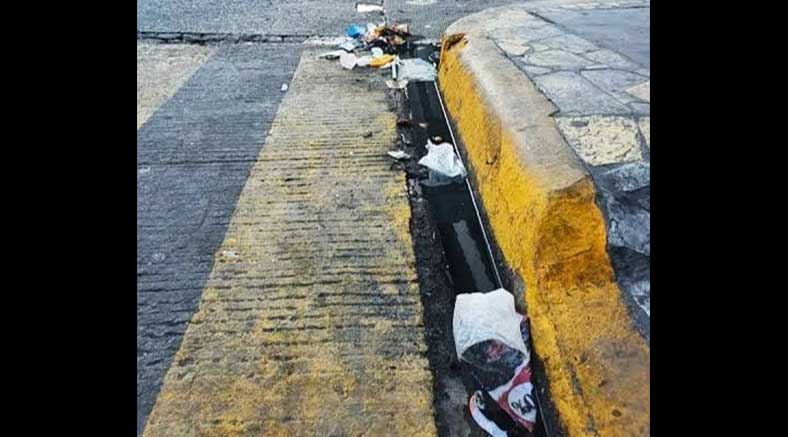 Vecinos del pasaje Sánchez Carrión, exigen la limpieza inmediata de este sector