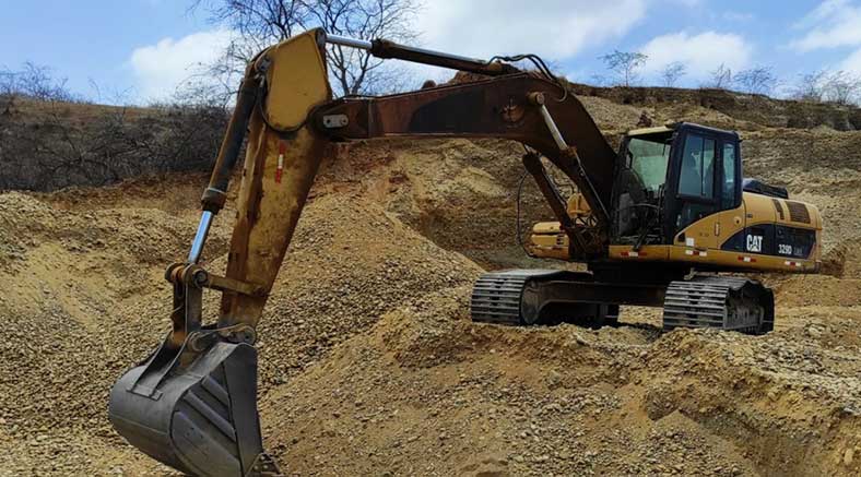Carretas: empresa Los Idrogo continúa con extracción de material minero