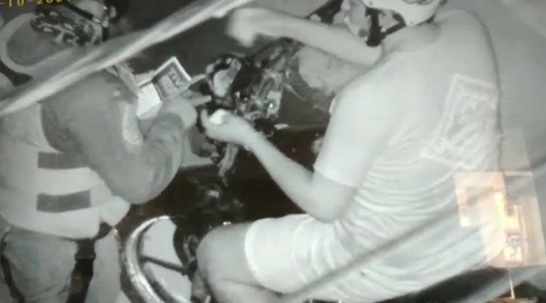 Efectivo policial es captado recibiendo coima