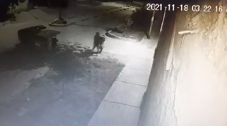 Captan asalto a ciudadano, en la puerta de su casa