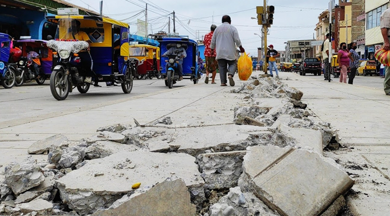 Destrozan avenida Mariscal Castilla para instalación de semáforos