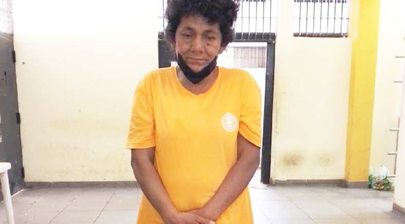 Mujer pretendió ingresar droga en una biblia al penal de Puerto Pizarro