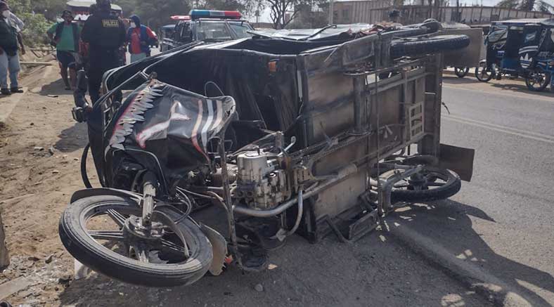Choque violento entre auto y motokar