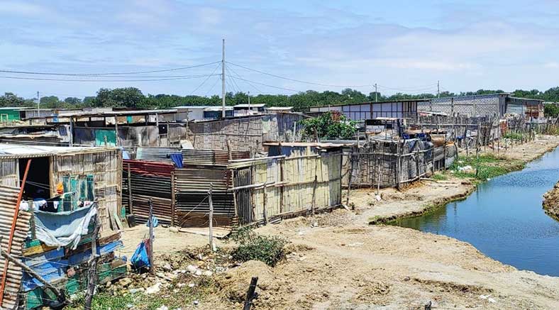 Construyen viviendas en zonas no habitables debido a falta de planificación urbanística
