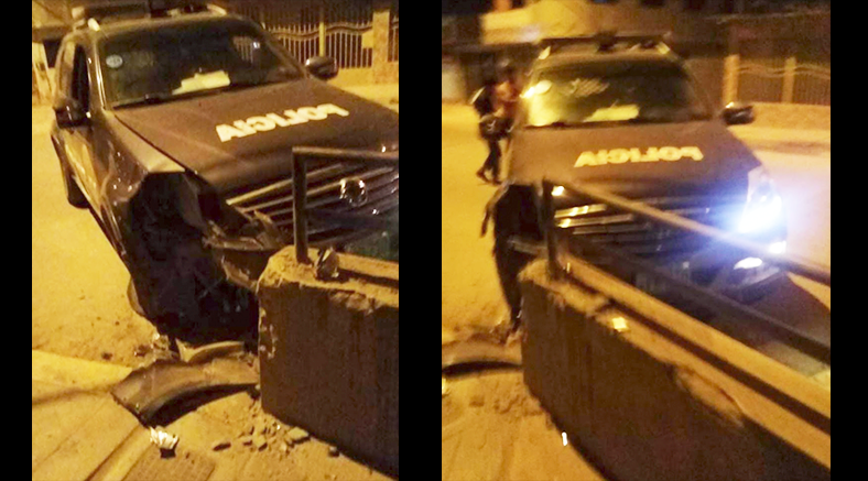 Patrullero se estrella contra muro de concreto en Pampa Grande