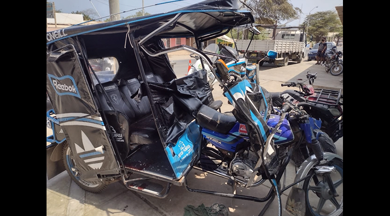 Accidente de tránsito entre motocar y camión se registró a la altura del puesto de salvataje de zorritos