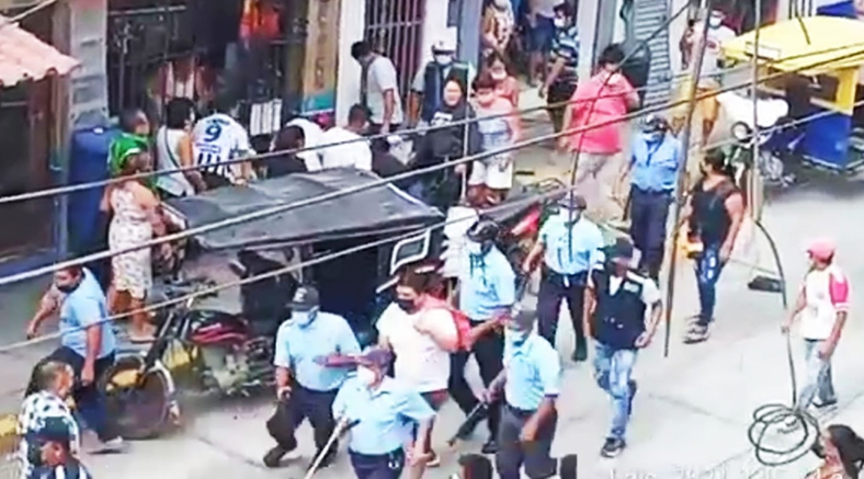 Jimy Silva cumplió su amenaza de hacer uso de la fuerza para desalojar a los comerciantes informales