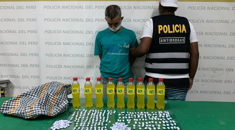 Capturan a sujeto con 400 ketes y más de 5 litros de droga líquida 