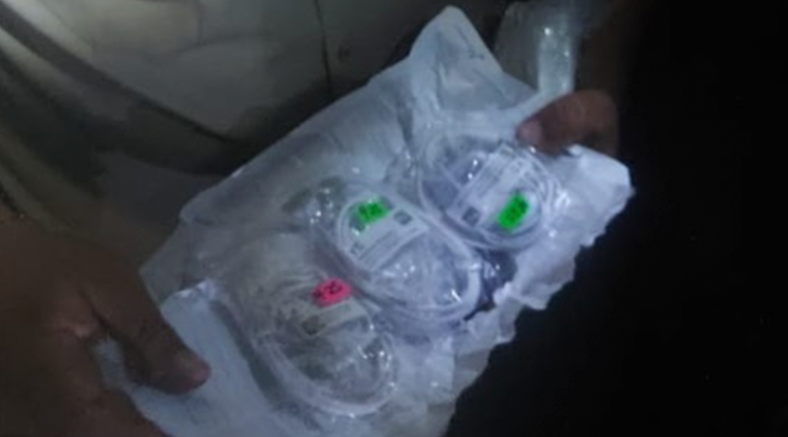 Delincuentes tiran celular y droga en interior de penal de Puerto Pizarro