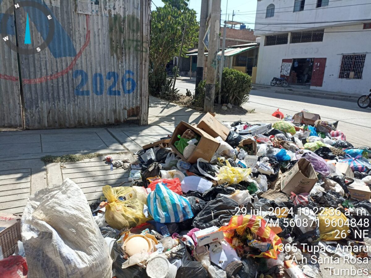 TUMBES AMANECIÓ REPLETO DE BASURA