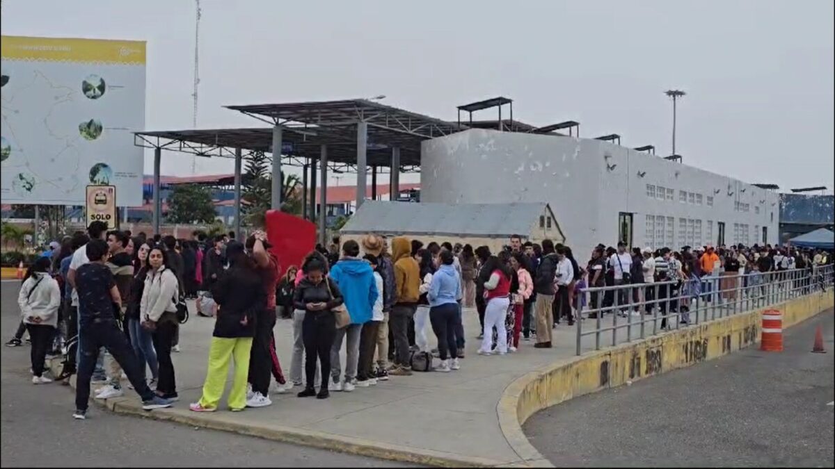 CINCO MIL ECUATORIANOS LLEGAN A TUMBES A GOZAR DE SU FERIADO LARGO