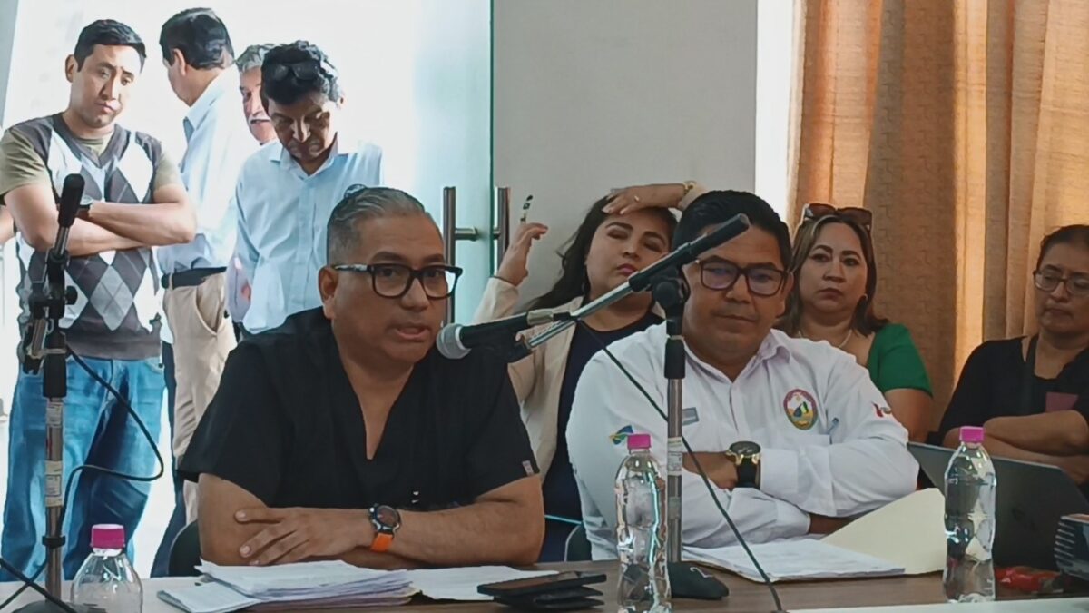 DIRECTOR DEL JAMO ASEGURA QUE SI NO LE DAN SOLUCIONES HASTA FIN DE AÑO DA UN PASO AL COSTADO