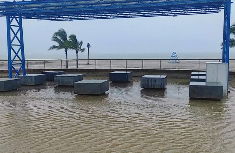 Malecón se inunda debido a que no cuenta con un adecuado desagüe pluvial